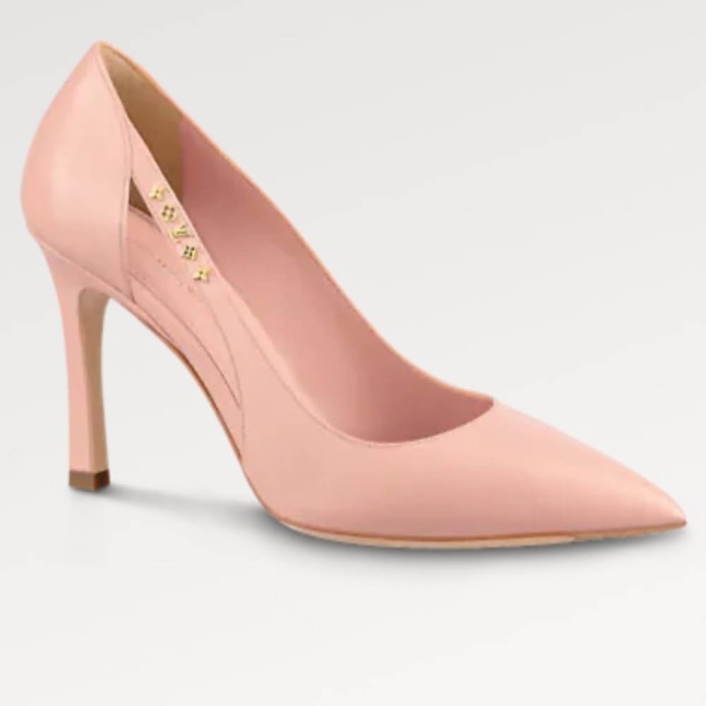 Authentic Louis Vuitton Signature Pump-purchased Spring ‘22, currently Sold Out!